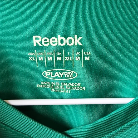 Reebok Play Dry V-neck Pullover Long-sleeved Activewear Top Size M - Picture 2 of 6
